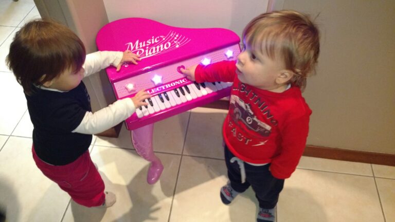 Playing piano with Orestis!!